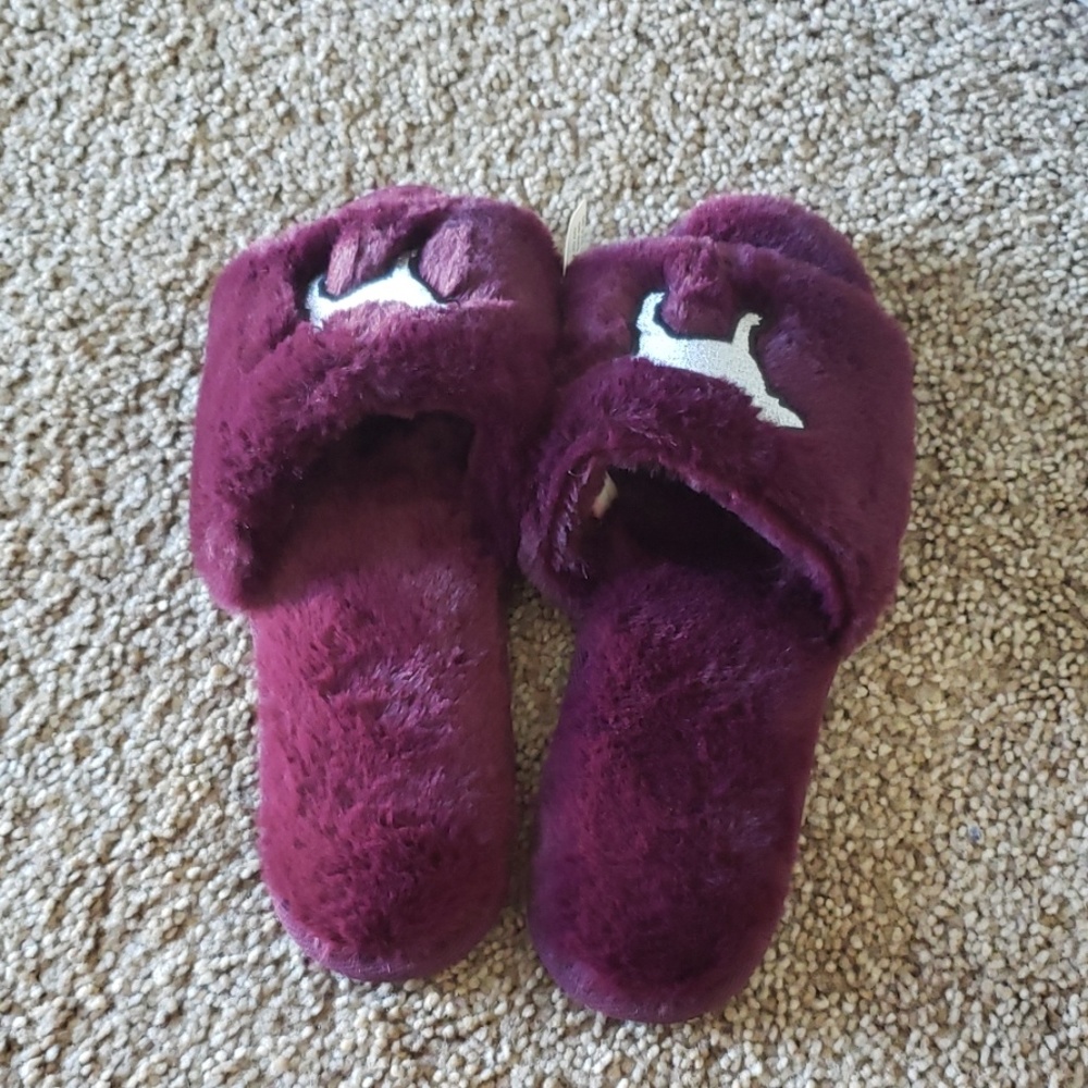 Slipper VS size large